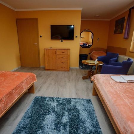 Guest House Mali Homtel Subotica Zewnętrze zdjęcie