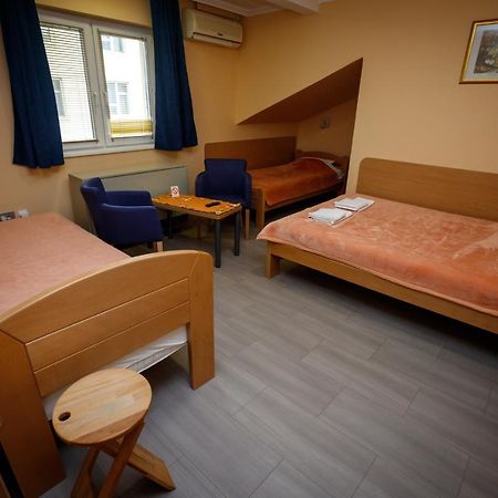 Guest House Mali Homtel Subotica Zewnętrze zdjęcie