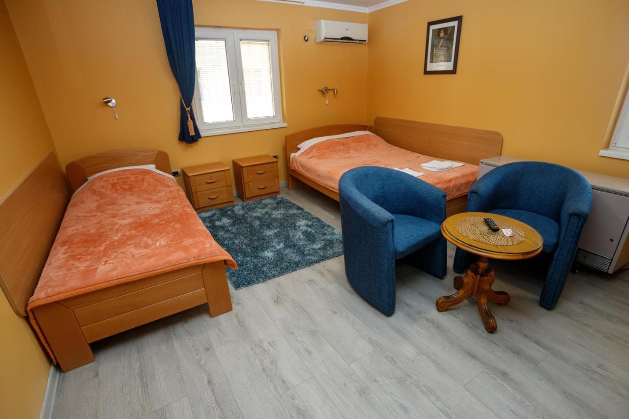 Guest House Mali Homtel Subotica Zewnętrze zdjęcie